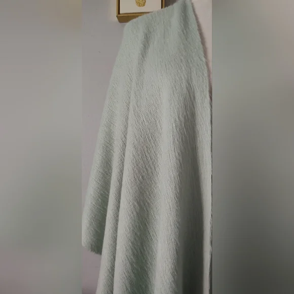 Lauren Conrad Women's Poncho One size color Mint Green excellent condition - Picture 5 of 10